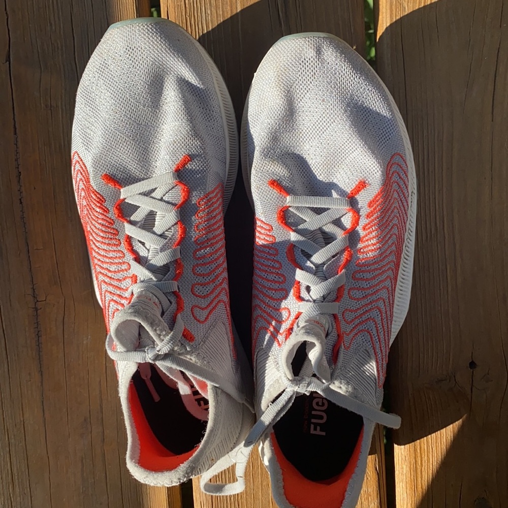 New Balance Fuelcell Rebels